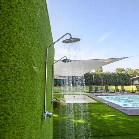 Holiday Resorts Otel