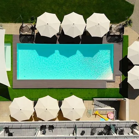 Otel Holiday Resorts Balatonszarszo