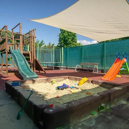 Holiday Resorts Otel 3*