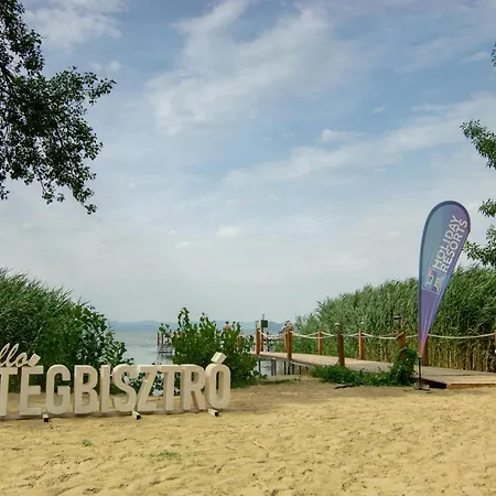 Holiday Resorts 3* Balatonszarszo