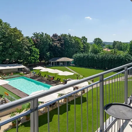 Holiday Resorts Otel Balatonszarszo