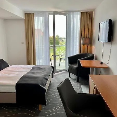 Otel Holiday Resorts Balatonszarszo