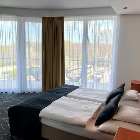 Holiday Resorts Отель