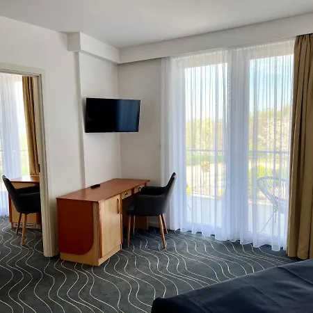 Otel Holiday Resorts