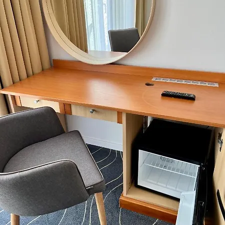 Otel Holiday Resorts 3*