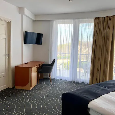 Otel Holiday Resorts 3*