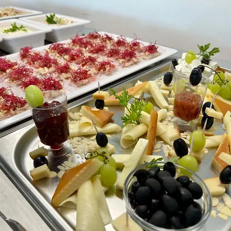 Holiday Resorts Otel