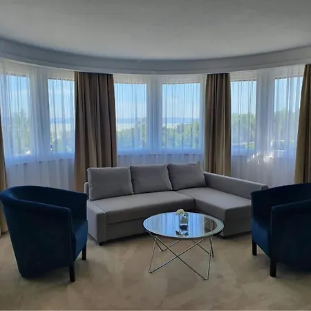 Otel Holiday Resorts