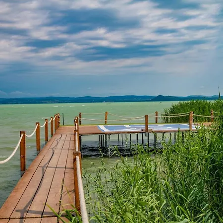 Отель Holiday Resorts 3*