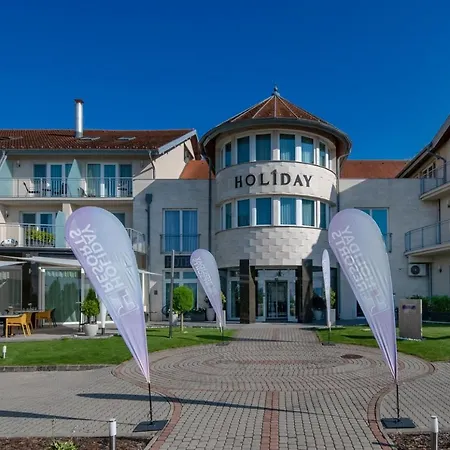 Holiday Resorts Balatonszarszo