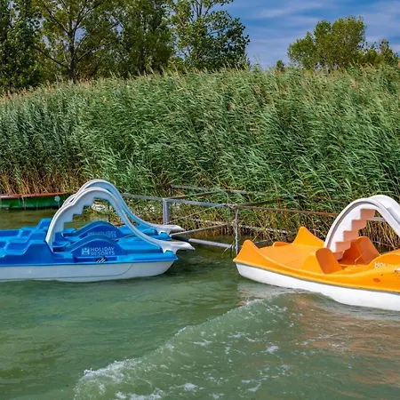 Holiday Resorts Балатонсарсо