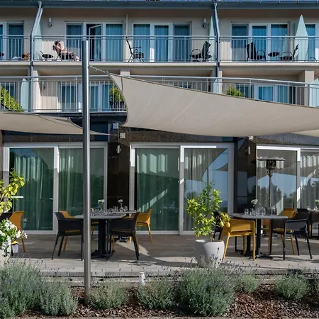 Holiday Resorts Hotel