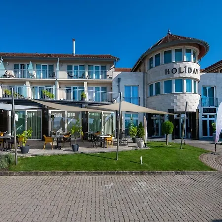 Holiday Resorts Balatonszarszo