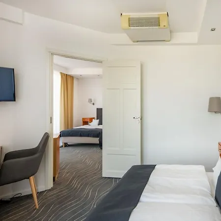 Holiday Resorts Hotel 3*