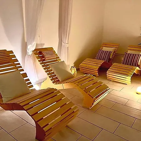 호텔 Holiday Resorts 3*