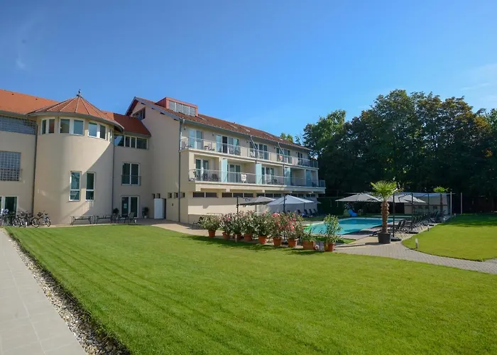 Hotel Holiday Resorts 3*