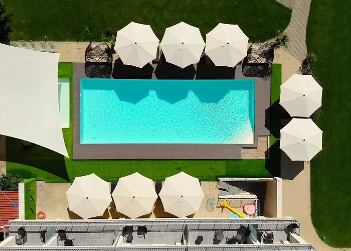 Ξενοδοχείο Holiday Resorts Balatonszarszo