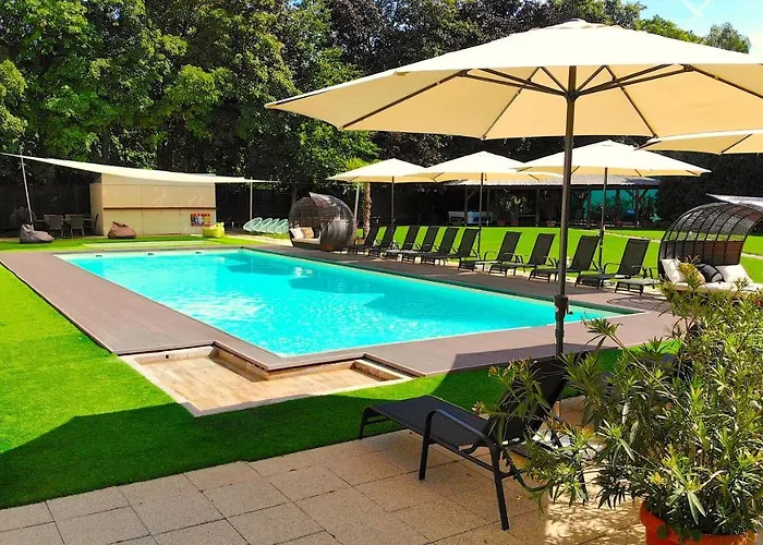 Holiday Resorts Hotel Balatonszarszo