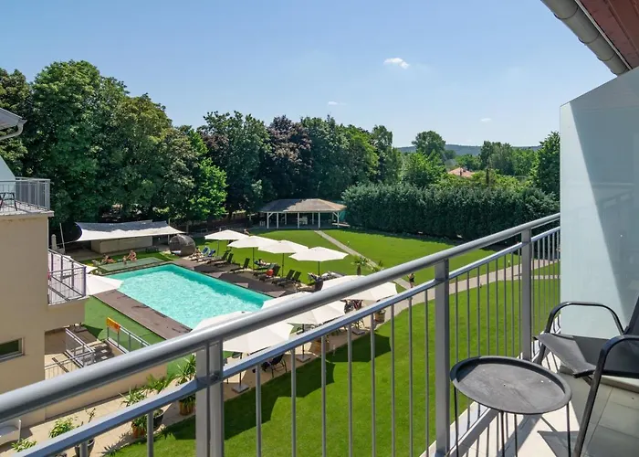 Holiday Resorts Hotel Balatonszarszo