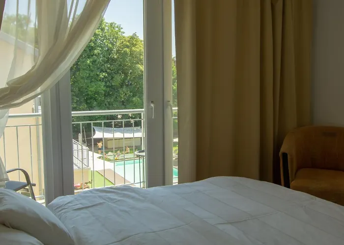 Отель Holiday Resorts