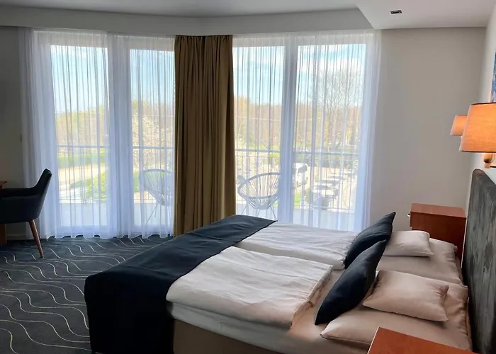 Holiday Resorts Hotel