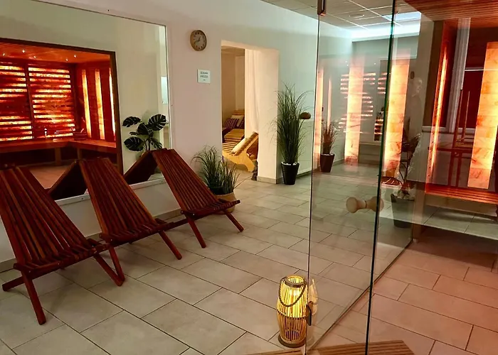 Holiday Resorts Hotel