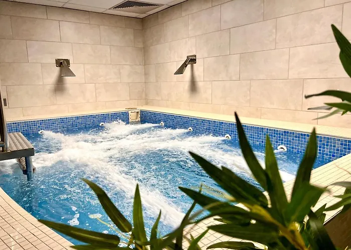 Holiday Resorts Hotel
